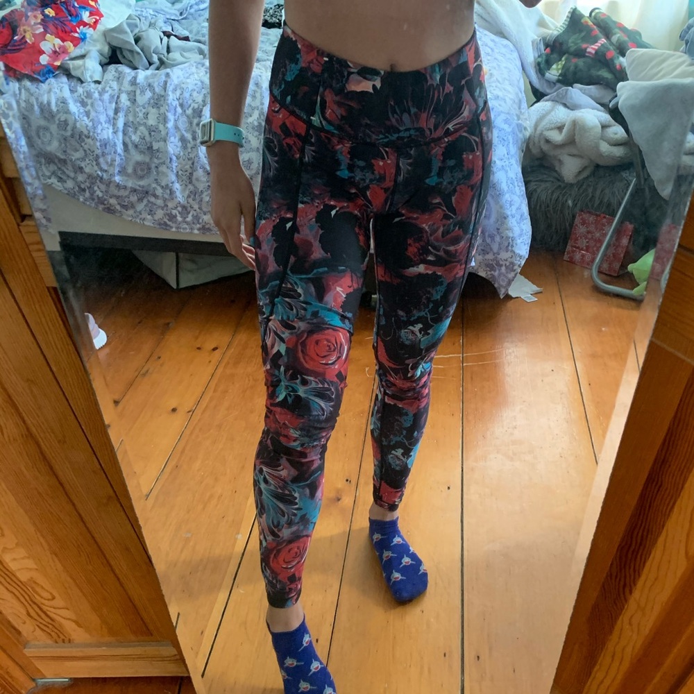 Athletic leggings